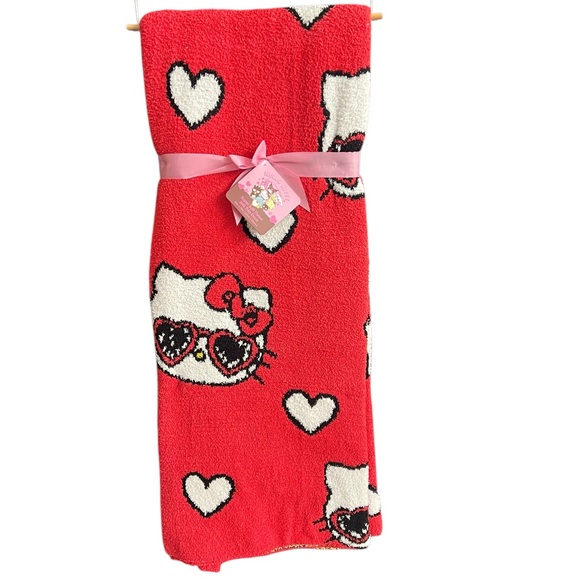 Hello Kitty red soft knit Valentines Heart throw blanket